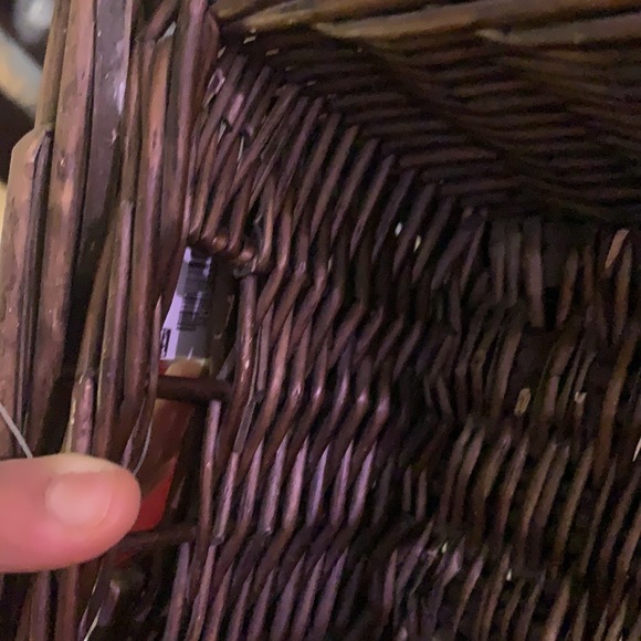 2 wicker baskets - Picture 2 of 6